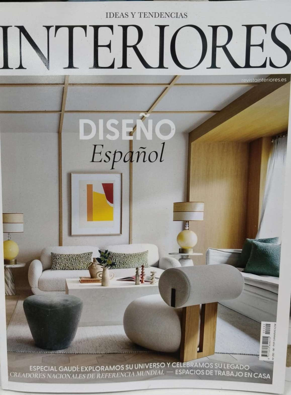 Portada de INTERIORES